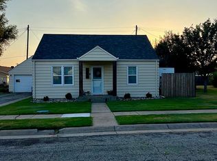 1103 Elm St, Victoria, KS 67671
