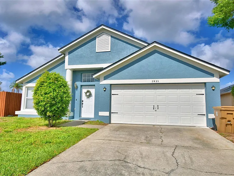 2935 Dickens Cir — Photo 15