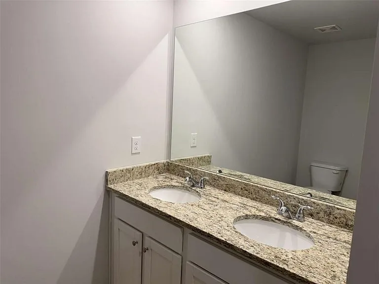 111 Woodside Ct — Photo 10