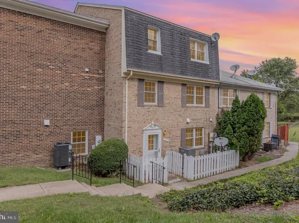 9816 Hagel Cir, Lorton, VA 22079