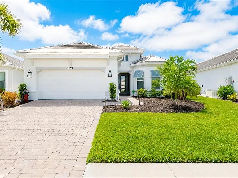15710 Triesta Ln — Photo 2