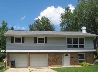 314 Garfield Dr, Bloomington, IL