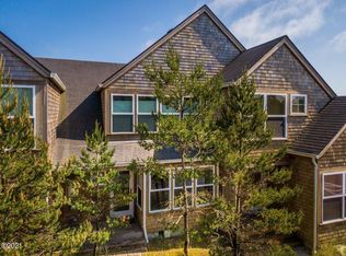 5953 Shorepine Dr, Pacific City, OR