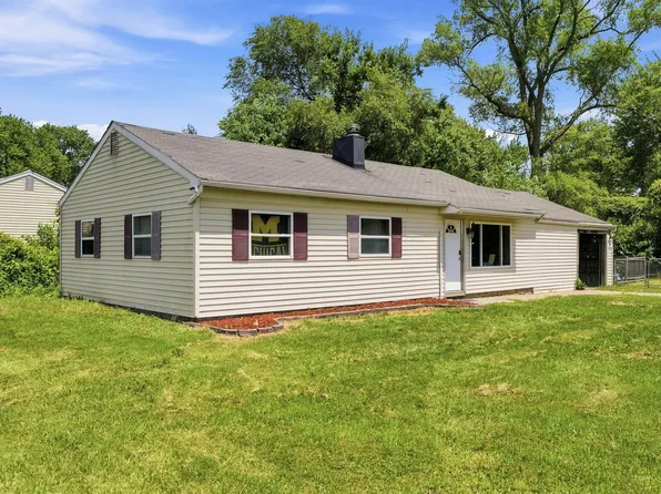 20821 Melborn St, Clinton Township, MI 48036