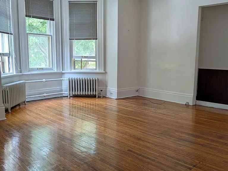 52 Wellington St S #2 — Photo 7