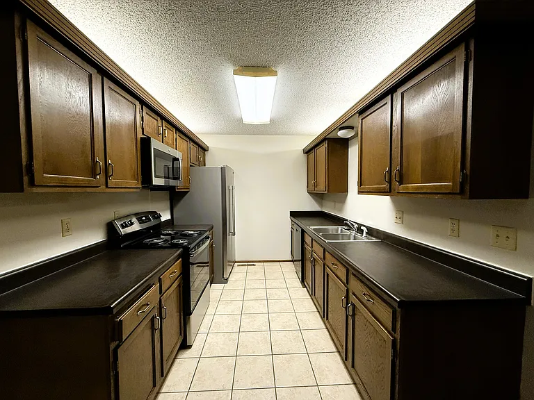 1325 N Denene Ln — Photo 13