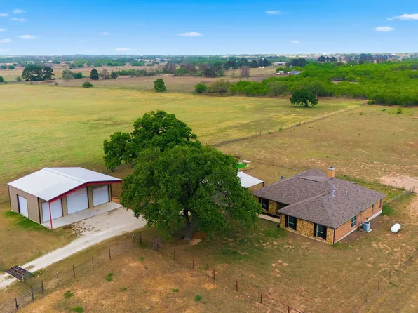 12897 La Vernia Rd, St Hedwig, TX 78152