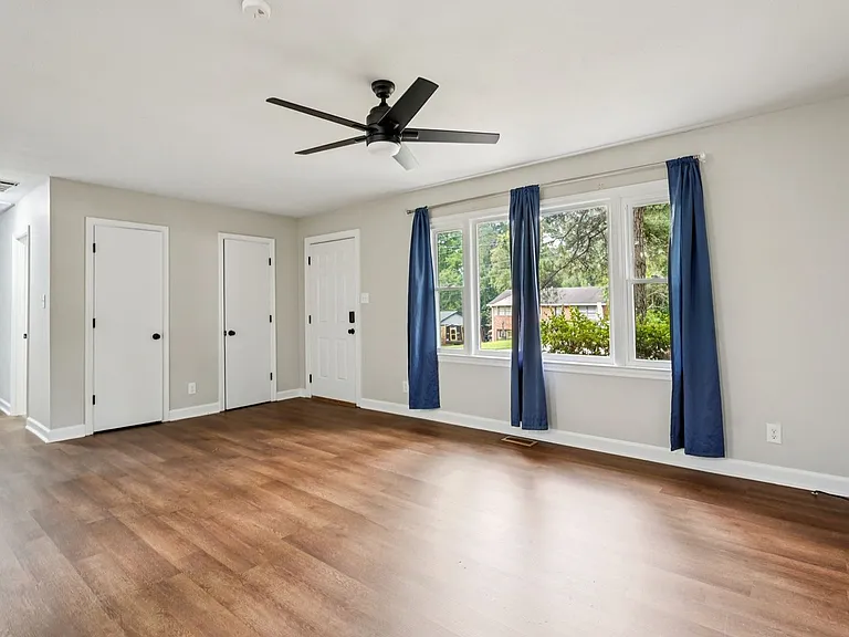 628 McLamb Dr — Photo 9