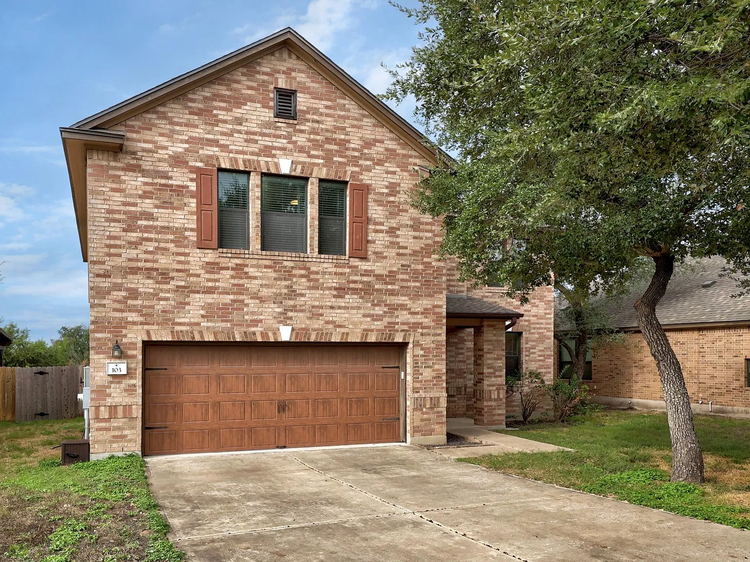 3 bed, 2.5 bath, 2379 sqft, $2,700 — Photo 3