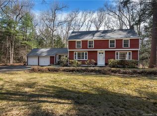 146 Stratton Brook Rd, Simsbury, CT 06070