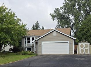995 Stony Point Rd, Eagan, MN 55123
