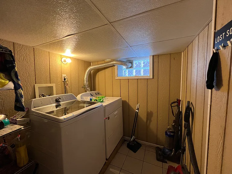 159 Robinson St #1 — Photo 7