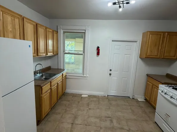 9 Ellington St, East Orange, NJ