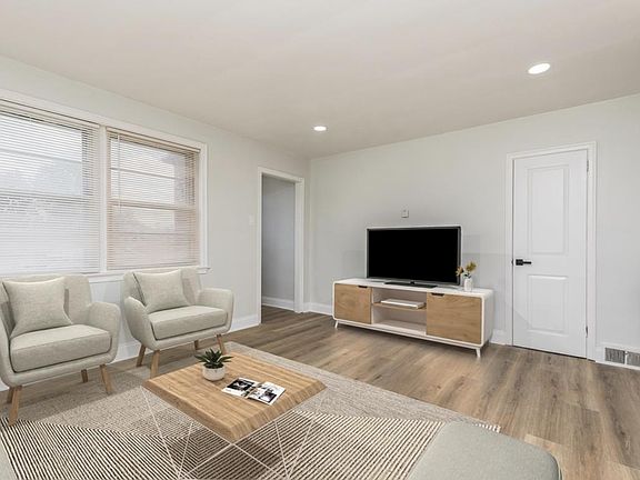 5th image of 6841 Roosevelt Blvd #A21