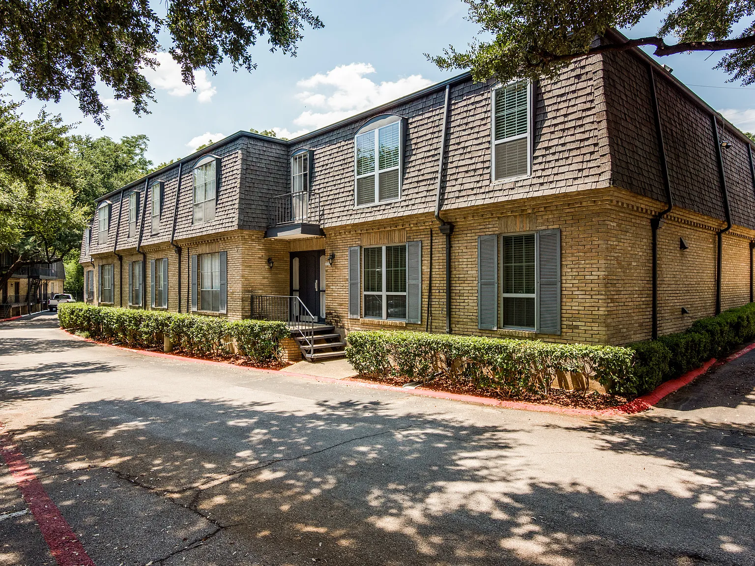 2 bed, 1162 sqft, $1,700 — Photo 1
