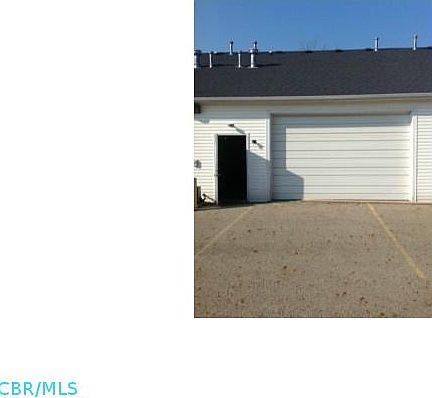 2nd image of 196 Oak St #196