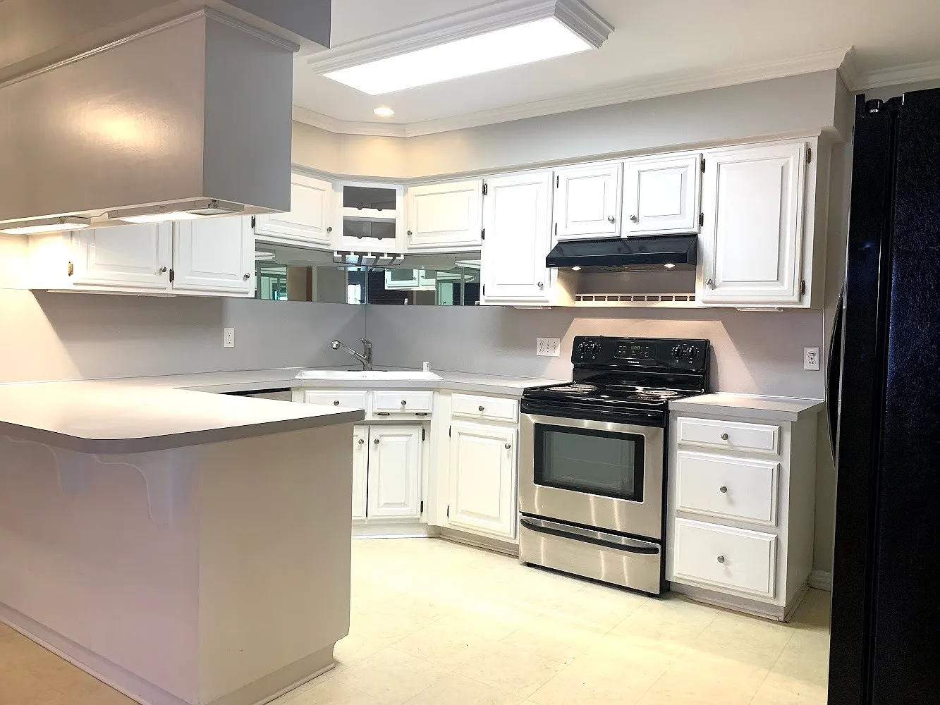 111 Fox Run Pl — Photo 3