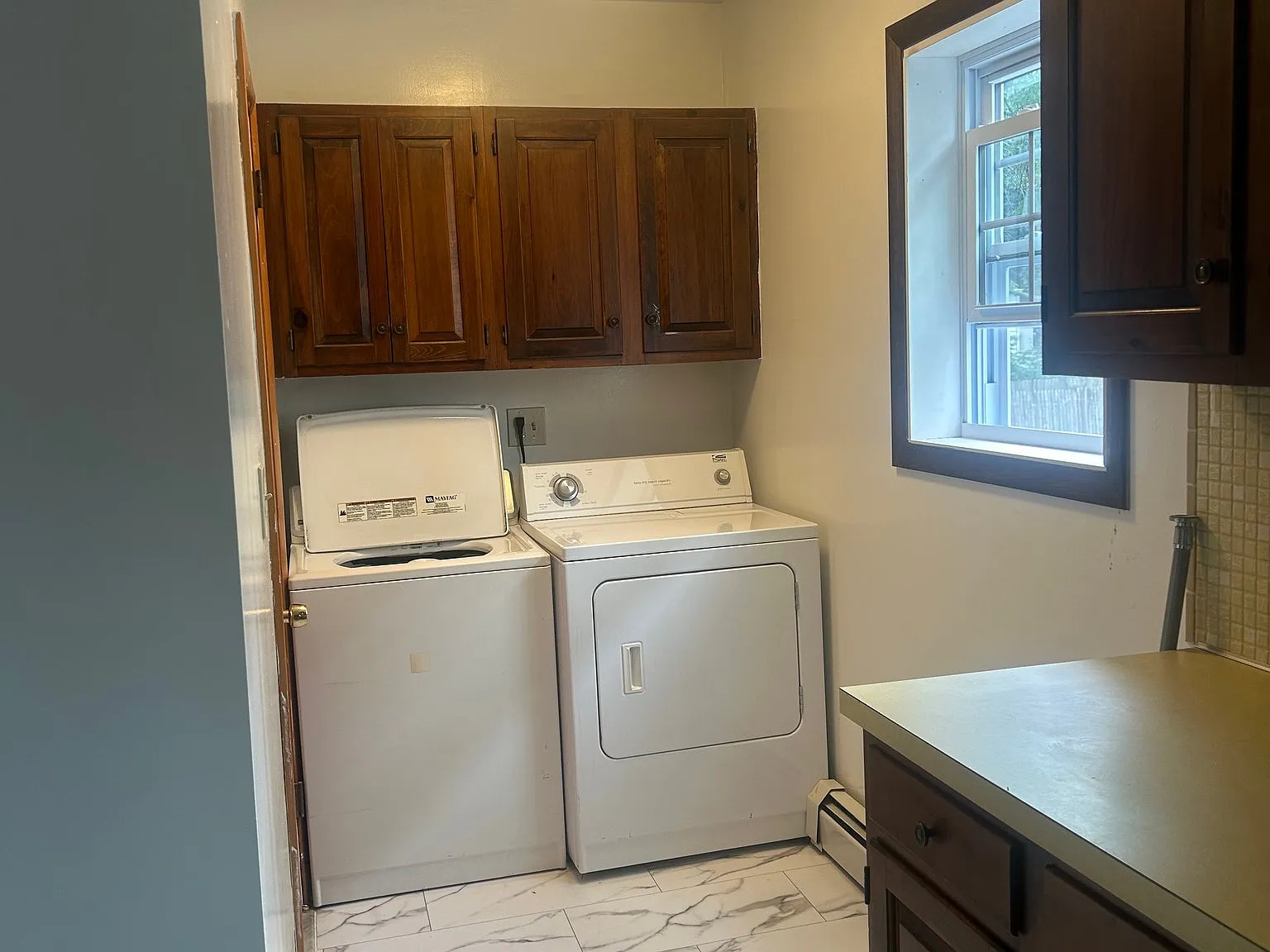 Bright Updated Beverly Apartment with Hardwood Floors & In-Unit Laundry — Photo 1