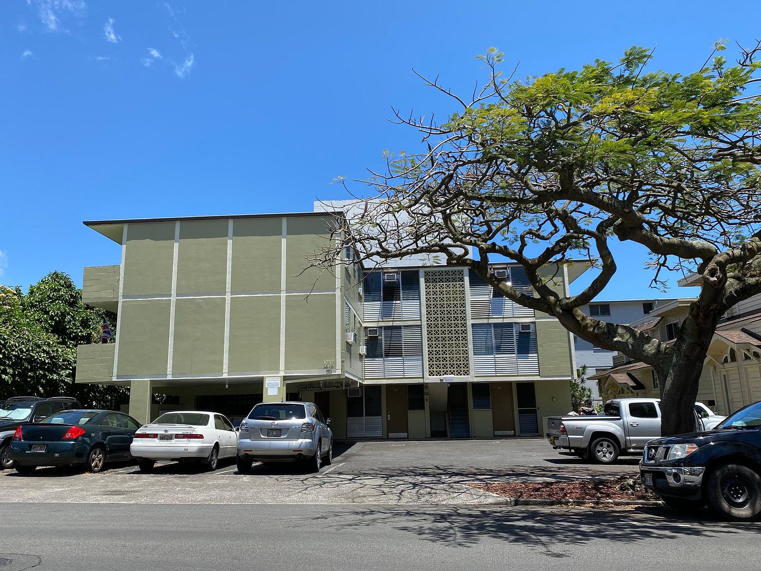 makikiです。 1717 Makiki St #B1, Honolulu, HI 96822 | Zillow