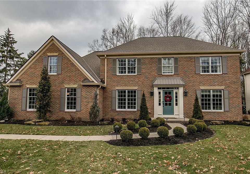 1st image of 364 Williamsburg Dr