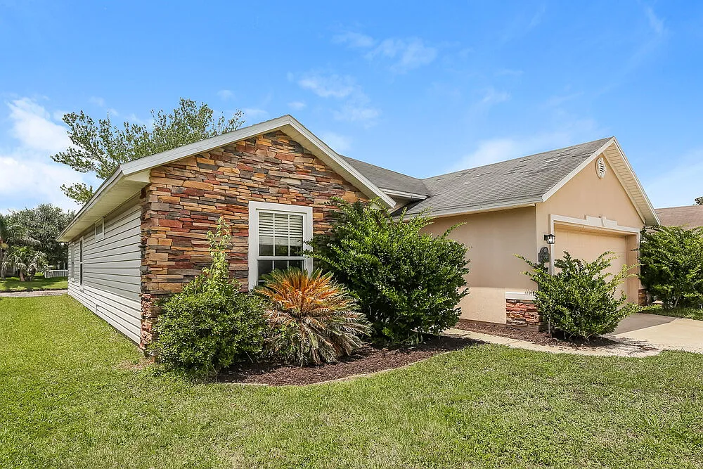 3 bed, 2.0 bath, 1506 sqft, $2,025 — Photo 3