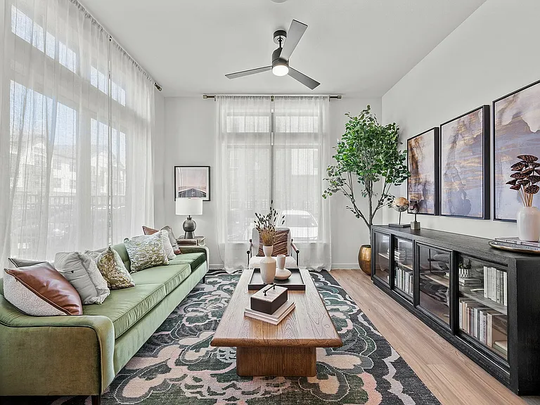 Marlowe Denton — Photo 22
