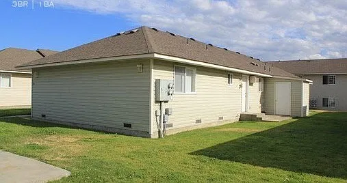3 bed, 1040 sqft, $1,450 — Photo 2