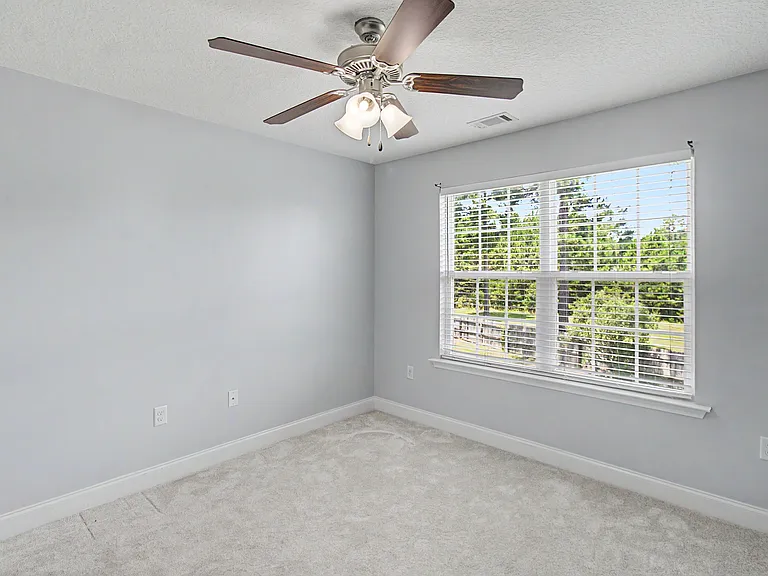151 Lincoln Way NE — Photo 21