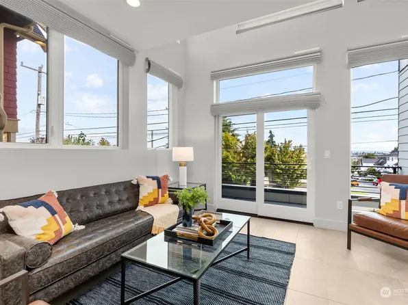 6305 Phinney Avenue N, Seattle, WA 98103