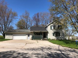 N8093 Cedar Rd, Algoma, WI 54201