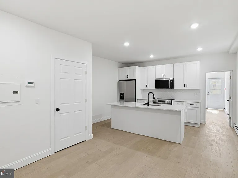 935 E Passyunk Ave #1 — Photo 1