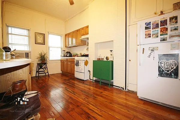 Rented by Bold New York | media 10