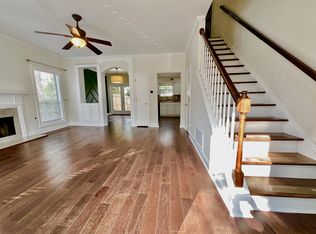 201 Wedgewood Way, Sandy Springs, GA 30350