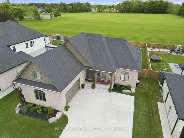 177 Martin Rd, Middlesex Centre, ON N0L 1E0