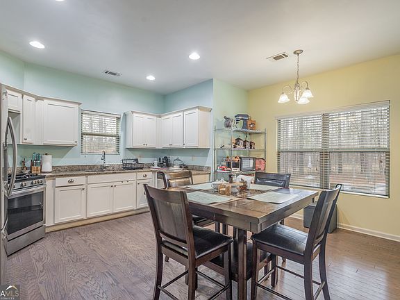 5th image of 21 Sunny Point