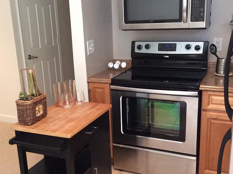 1506 Pennycress Ln — Photo 2