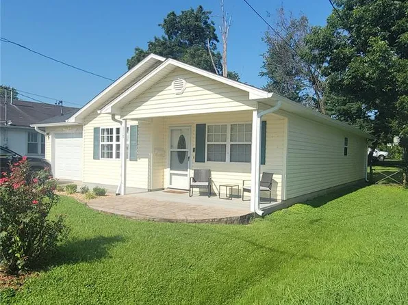 318 S Sassafrass St, Dexter, MO 63841