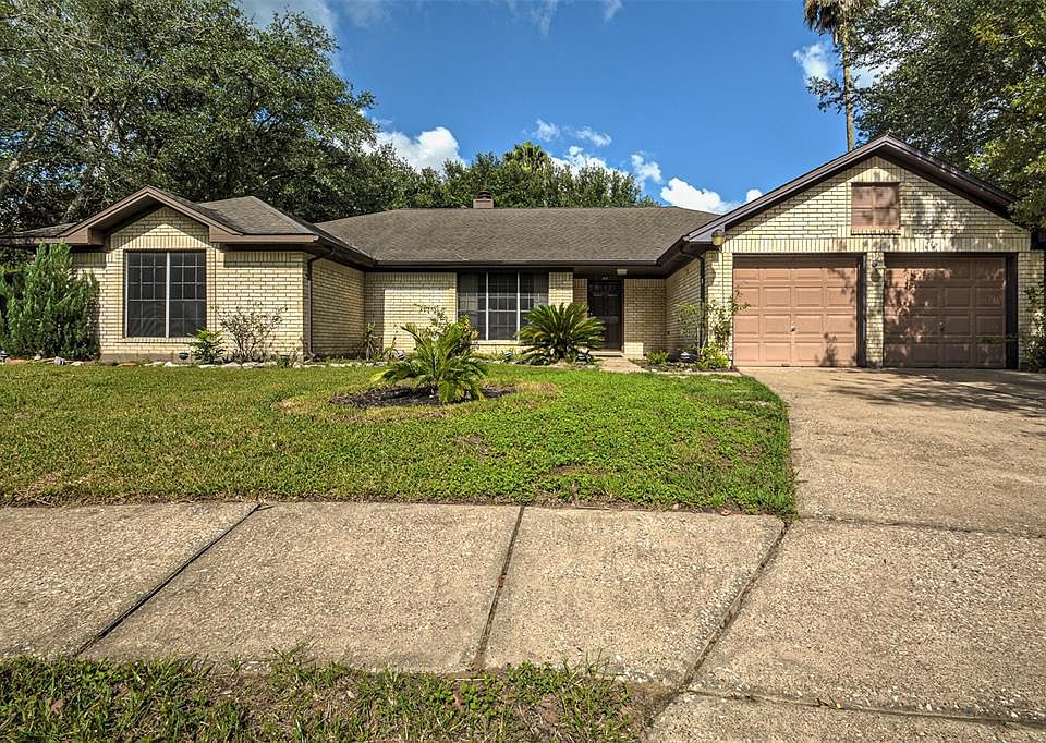 1st image of 20707 Tawny Wood Ct