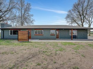25194 SW 45th Rd, Beatrice, NE 68310