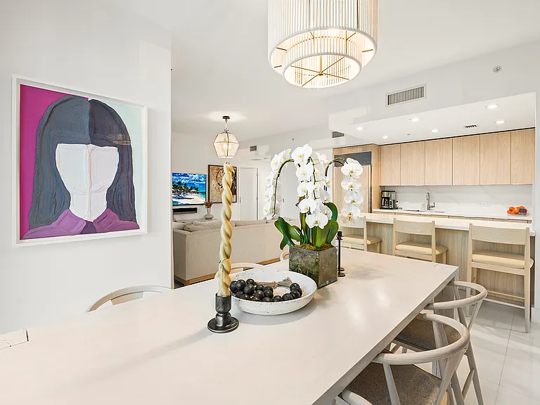 6899 Collins Ave #1810 — Photo 8