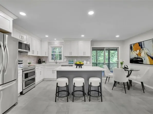 5400 Mill Run Dr, Marietta, GA 30068