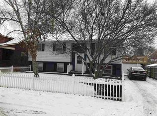 1221 8th Ave S, Clinton, IA 52732