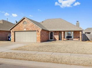 9913 SW 23rd St, Yukon, OK 73099