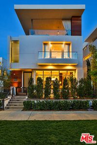 5900 S Village Dr, Los Angeles, CA, 90094