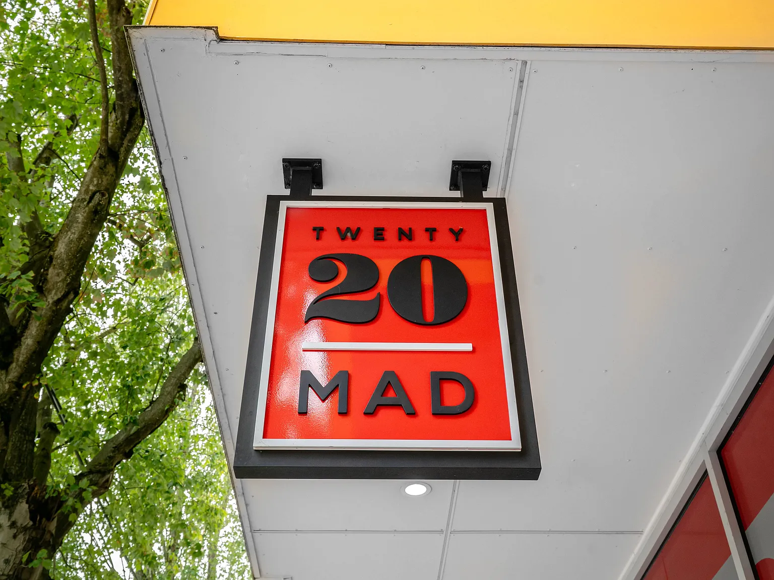 Twenty20 Mad — Photo 2