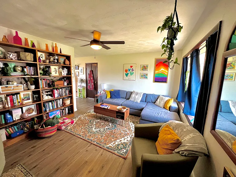 2506 Arden Dr — Photo 2