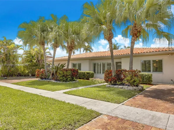 2085 Ixora Rd, North Miami, FL 33181