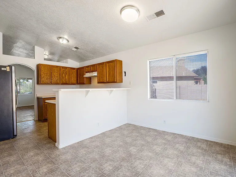4705 Chow Ct NE — Photo 18