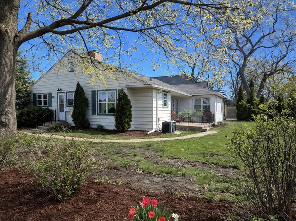 108 Beverly Pl, Munster, IN 46321