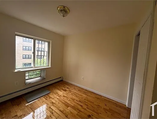 3 bed, 1000 sqft, $2,769 — Photo 3